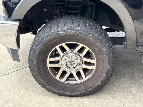 Used 2018 Ford F250 Lariat w/ Lariat Value Package AWD/4WD image 8