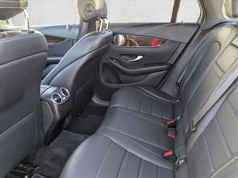 Used 2019 Mercedes-Benz GLC 350e 4MATIC image 18