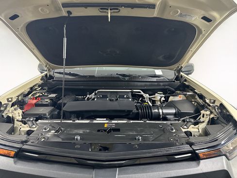 Used 2024 Chevrolet Colorado Trail Boss w/ Technology Package AWD/4WD image 33