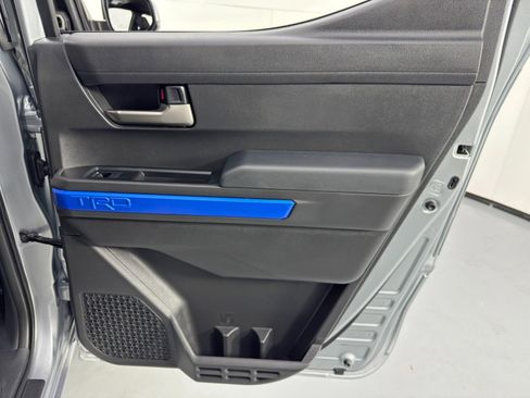 Used 2025 Toyota Tacoma TRD Off-Road image 41