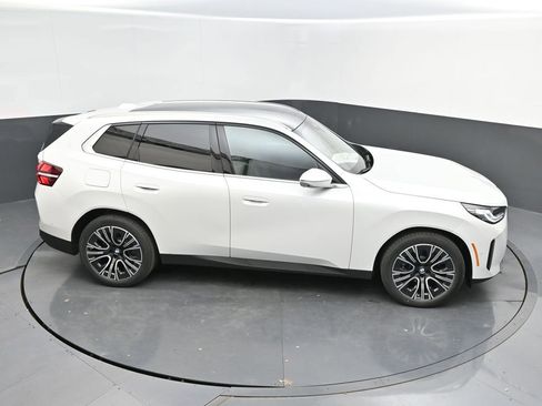 Used 2025 BMW X3 xDrive30i w/ Premium Package image 38