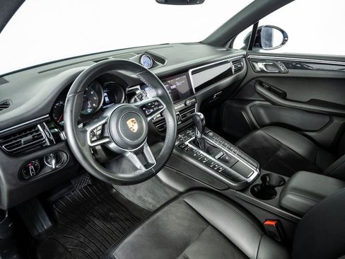 Used 2020 Porsche Macan image 4