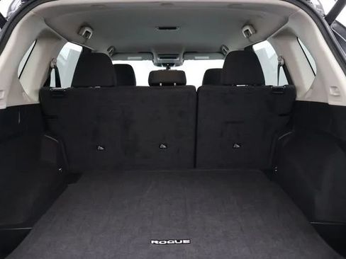 Used 2025 Nissan Rogue SV FWD image 16
