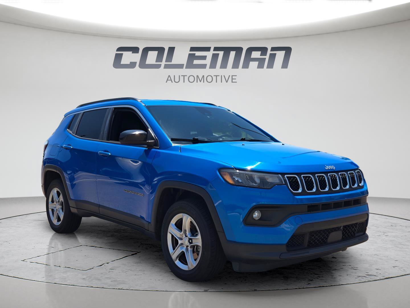 Used 2024 Jeep Compass Latitude AWD/4WD image 4