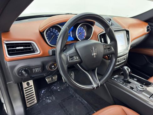 Used 2018 Maserati Ghibli image 13