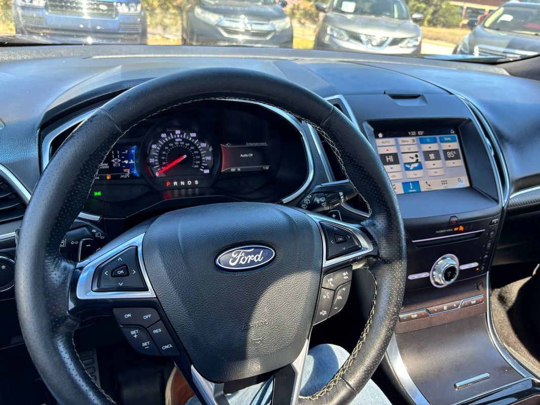 Used 2019 Ford Edge ST w/ Convenience Package AWD/4WD image 28