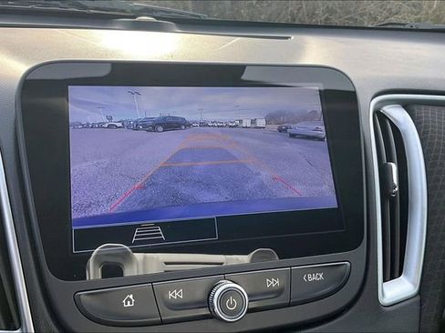 Used 2023 Chevrolet Malibu LT image 14