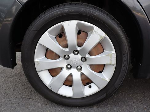 Used 2010 Subaru Impreza 2.5i AWD/4WD image 41
