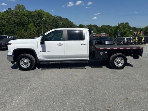 Used 2024 Chevrolet Silverado 2500 LT w/ Convenience Package AWD/4WD image 2