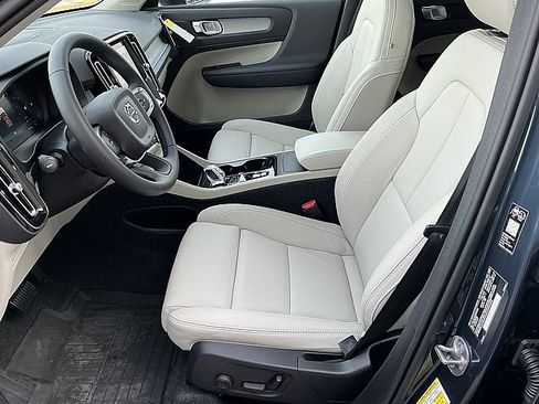 New 2026 Volvo XC40 B5 Ultra w/ Climate Package image 14