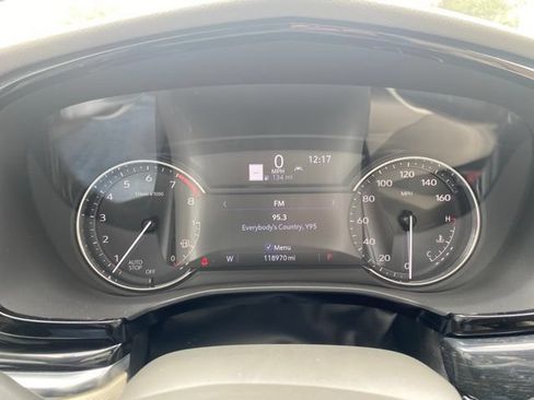 Used 2023 Cadillac XT6 Premium Luxury FWD image 18