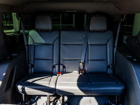 Used 2023 Chevrolet Tahoe Z71 w/ Off-Road Capability Package image 33