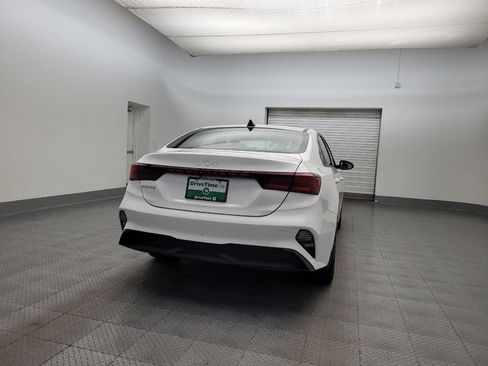 Used 2023 Kia Forte LXS w/ LXS Technology Package image 7