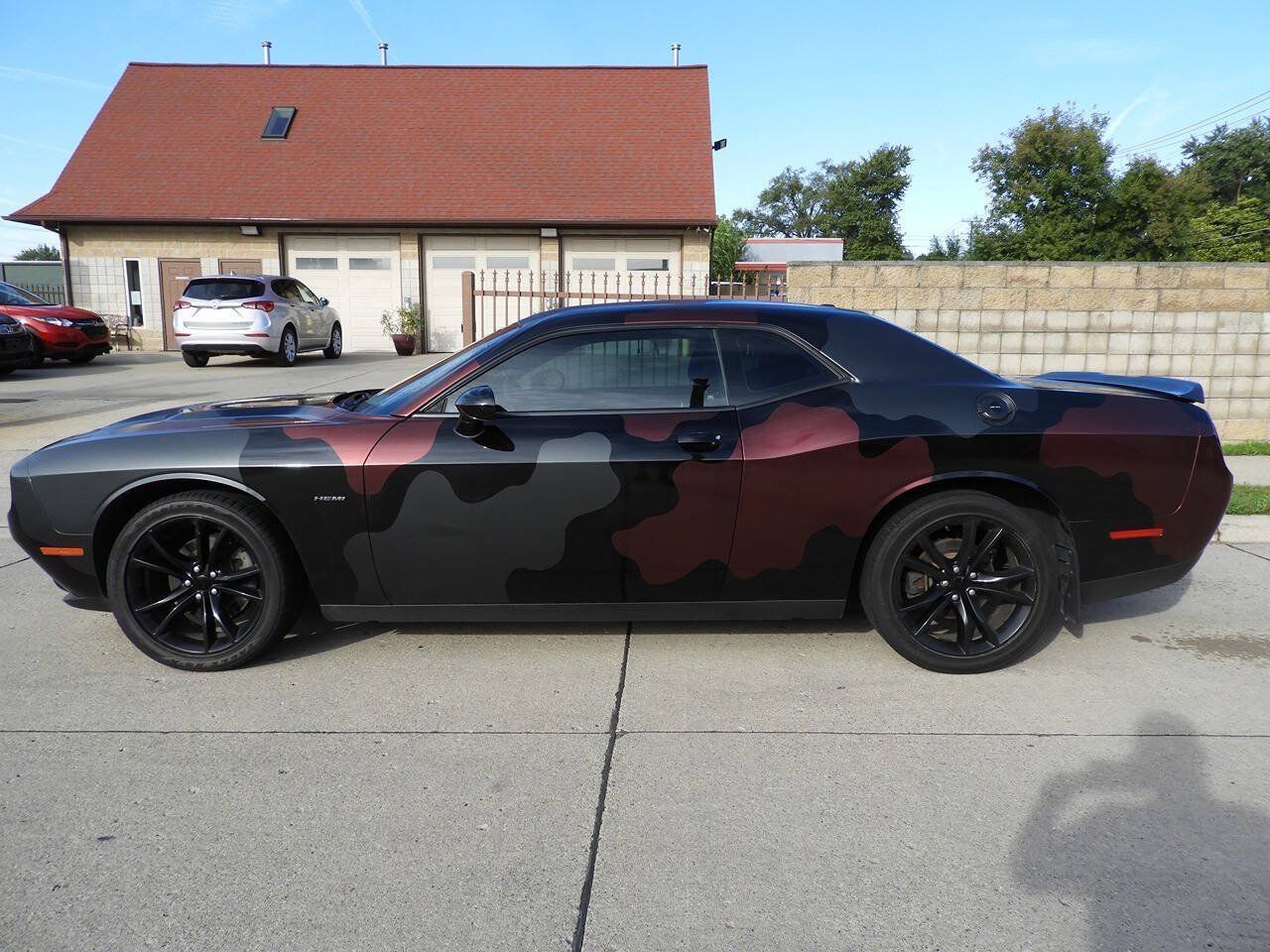 Used 2016 Dodge Challenger R/T w/ Blacktop Package RWD image 5