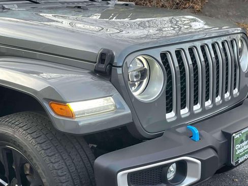 Used 2023 Jeep Wrangler Sahara w/ Cold Weather Group image 10