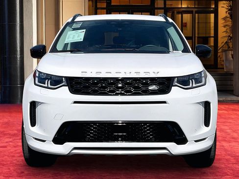 Used 2025 Land Rover Discovery Sport S image 3