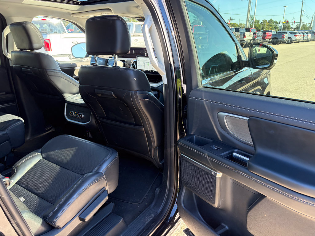 Used 2025 Ford Expedition Max Platinum AWD/4WD image 18