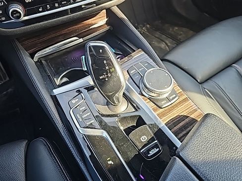Used 2021 BMW M550i xDrive w/ Shadowloine Package image 7