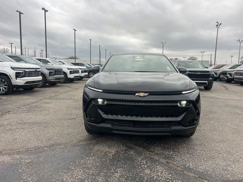 New 2026 Chevrolet Equinox EV LT w/ Comfort Package image 8