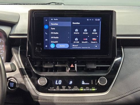 Used 2025 Toyota Corolla SE FWD image 16