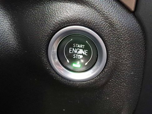 Used 2021 Chevrolet Silverado 1500 High Country w/ Technology Package image 18