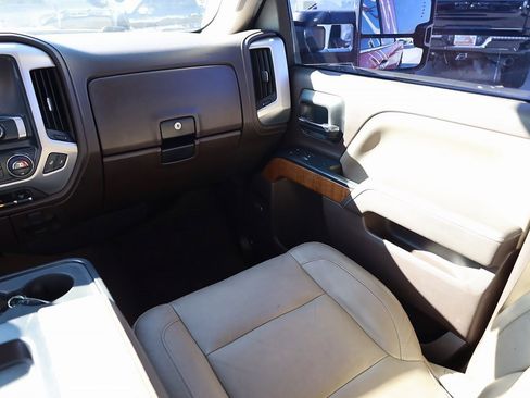 Used 2016 GMC Sierra 2500 SLT w/ Duramax Plus Package image 20