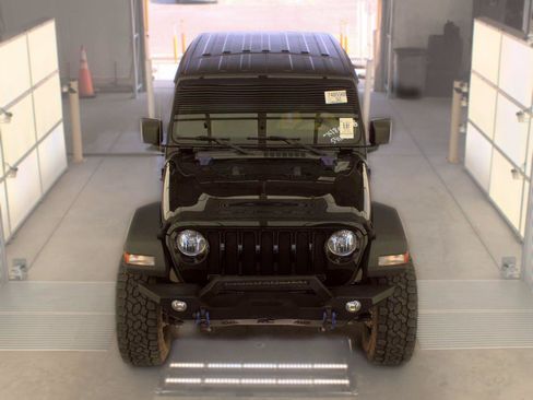 Used 2023 Jeep Wrangler Unlimited Sport AWD/4WD image 8