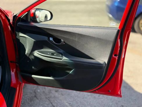 Used 2019 Hyundai Veloster 2.0 image 27