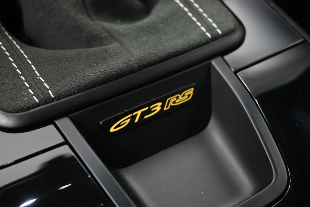 Certified 2025 Porsche 911 GT3 RS RWD image 19