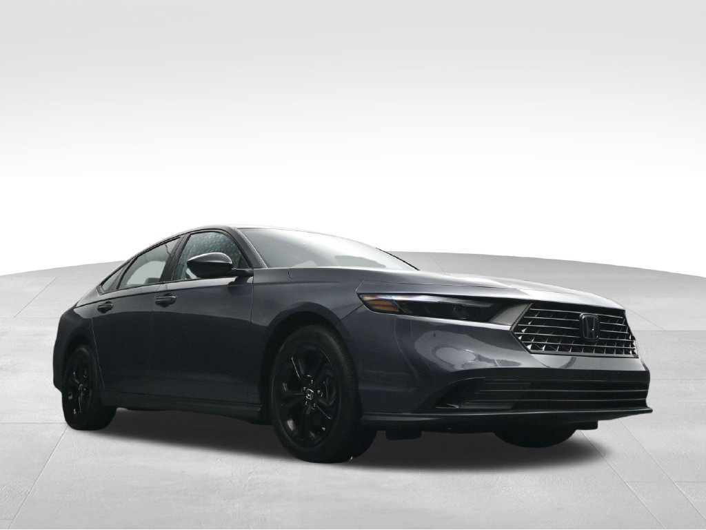 Used 2025 Honda Accord SE image 36