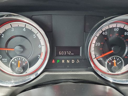 Used 2019 Dodge Grand Caravan SE FWD image 28