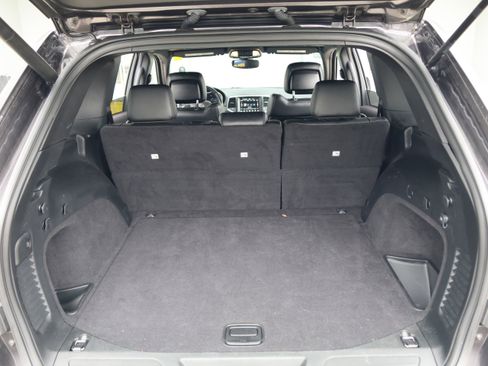 Used 2018 Jeep Grand Cherokee Altitude RWD image 33