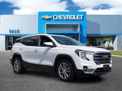 Used 2024 GMC Terrain SLT w/ Infotainment Package II