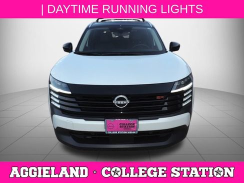 Certified 2025 Nissan Kicks SR w/ Illumination Package AWD/4WD image 9