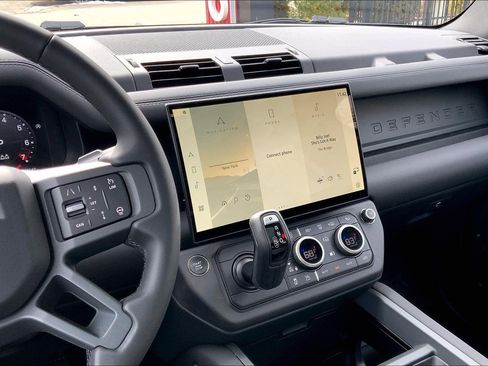 New 2026 Land Rover Defender 110 X-Dynamic SE image 6