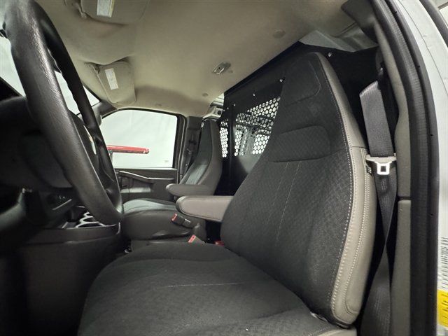 Used 2025 Chevrolet Express 2500 w/ Driver Convenience Package RWD image 21