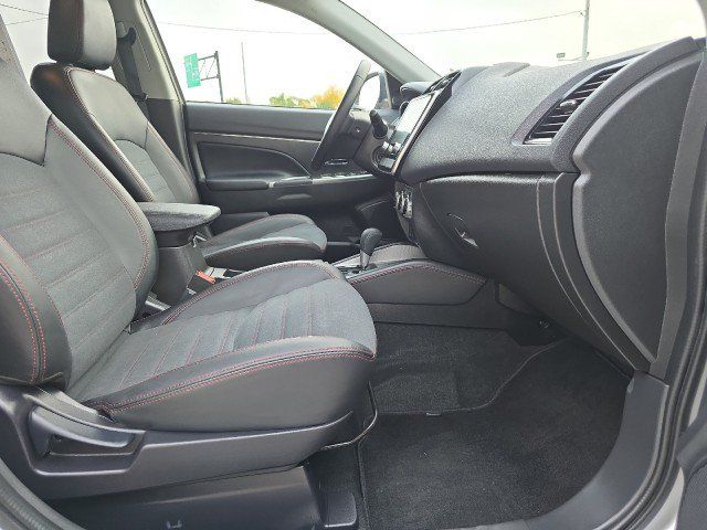 Used 2024 Mitsubishi Outlander Sport AWD image 46