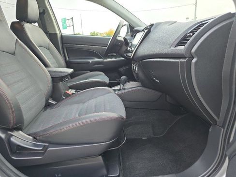 Used 2024 Mitsubishi Outlander Sport SE image 46