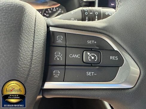 Used 2025 Jeep Compass Limited AWD/4WD image 11