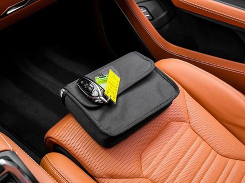 Used 2025 Lamborghini Urus Performante AWD/4WD image 72