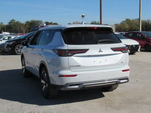 New 2026 Mitsubishi Outlander SE FWD image 5