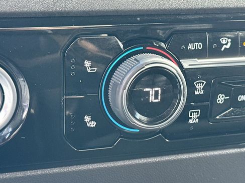 Used 2023 Chevrolet Silverado 1500 LT AWD/4WD image 19