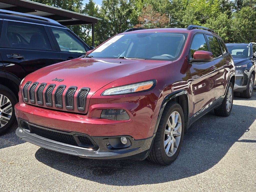 Used 2018 Jeep Cherokee Latitude FWD image 5