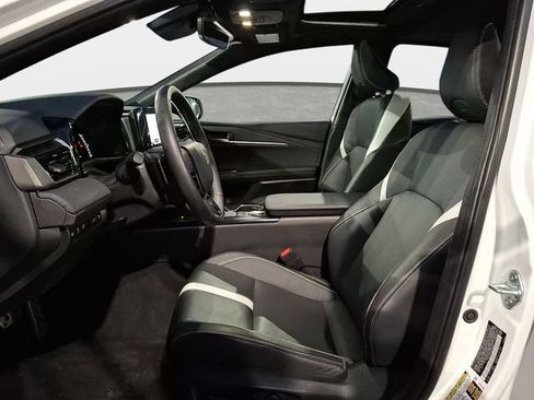 Certified 2025 Toyota Camry SE w/ Convenience Package image 13