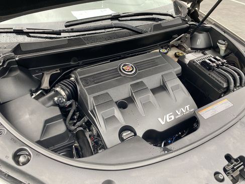 Used 2015 Cadillac SRX Luxury w/ Driver Awareness Package image 35