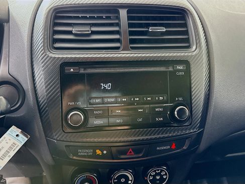 Used 2016 Mitsubishi Outlander Sport ES AWD/4WD image 18