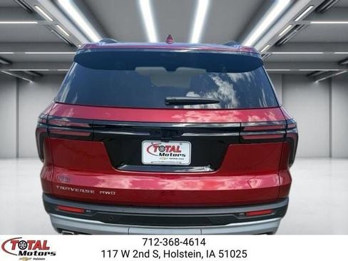 New 2026 Chevrolet Traverse LT w/ Sun and Wheel Package AWD/4WD image 7