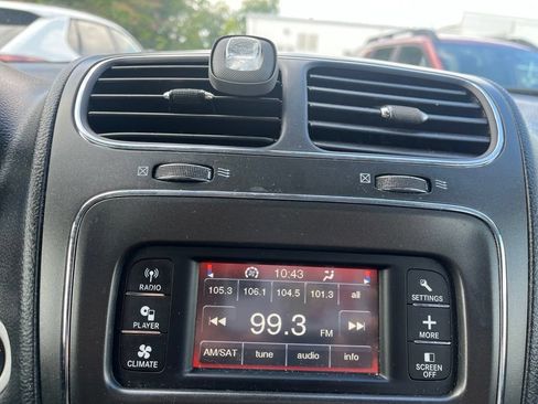 Used 2018 Dodge Journey SXT w/ Connectivity Group FWD image 16