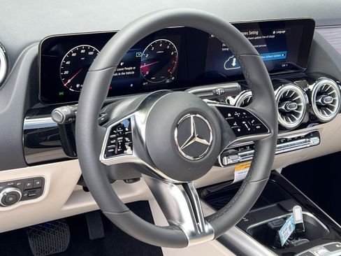 New 2026 Mercedes-Benz GLA 250 4MATIC image 21