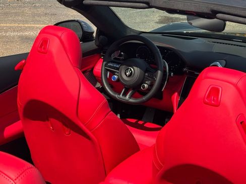 Used 2024 Maserati GranCabrio Trofeo image 43